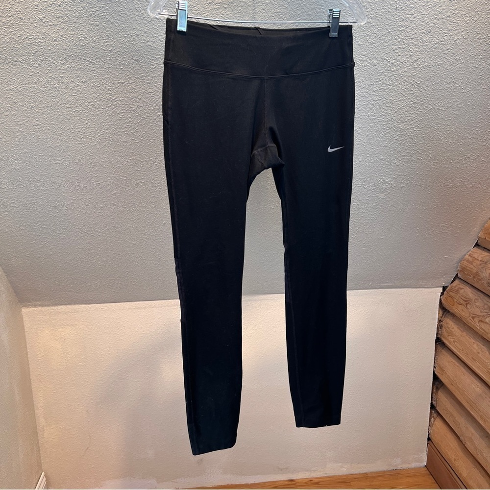 NIKE DRI FIT RUNNING LEGGINGS W/Reflective safety dots. Zip Pocket. Size Medium